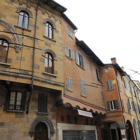 Emilia Suite Modena Exterior foto